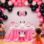 Decoracion con globos de minnie para cumpleaños