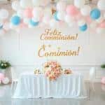 Decoración con globos para comunión